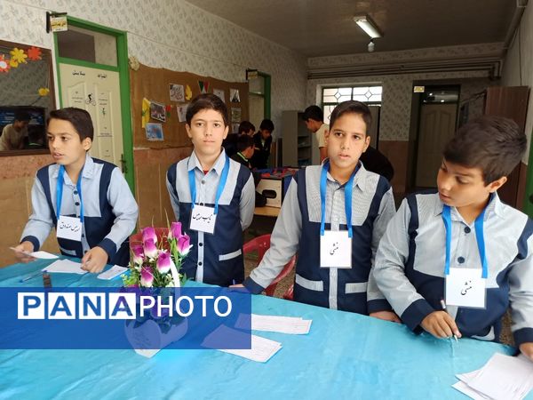 برگزاری انتخابات شورای دانش‌آموزی در مدرسه جیحون خاتم