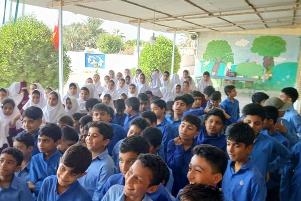 بزرگداشت روز دانش‌آموز در مدرسه شهید مطهری مارم