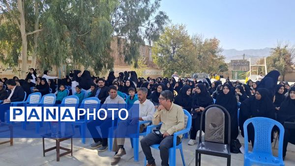 برگزاری جشن علمی شیمی در دبیرستان حضرت زینب(س) بهاباد