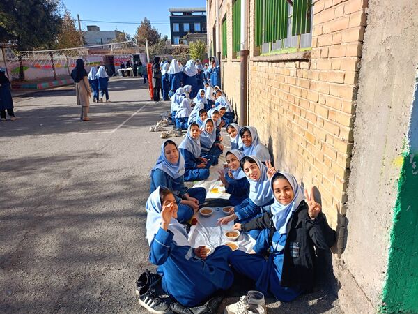عزاداری ایام فاطمیه در دبستان  بنت الهدی صدر ۲