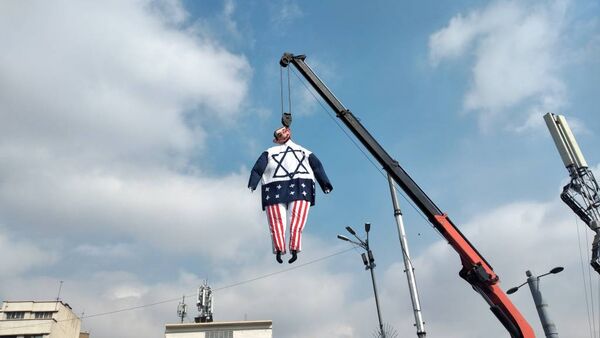 جشن پیروزی انقلاب در خیابان‌های تهران