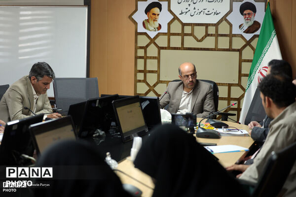 جلسه هماهنگی و هم افزایی بین دبیرخانه کمیسیون تخصصی توسعه آموزش عمومی قرآن کشور و معاونت آموزش متوسطه