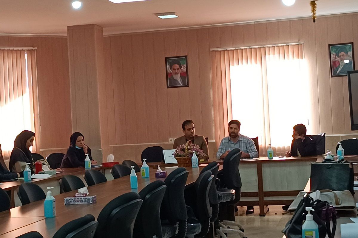 تدوین تقویم اجرایی فعالیت های مشاوره ای در رودهن