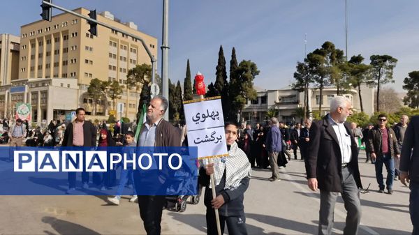 راهپیمایی ۲۲ بهمن برای ایرانی آباد و امید به فردایی بهتر است