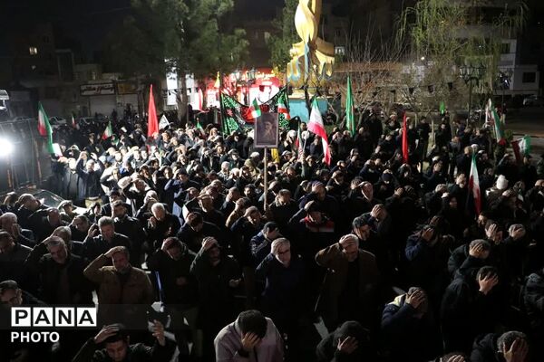 گردهمایی پرشور مردم وفادار و انقلابی چهاردانگه در دفاع از میهن و آرمان های انقلاب
