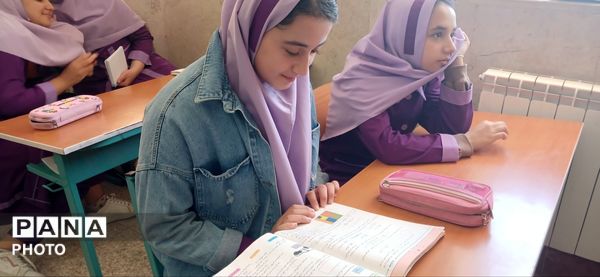 آموزش و پرورش هیچگاه تعطیلی ندارد 