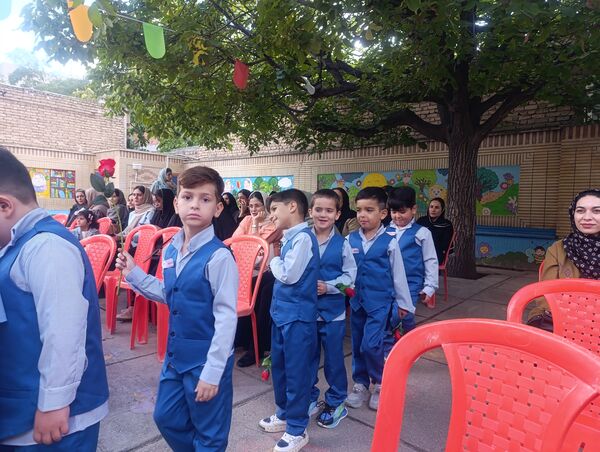جشن غنچه‌های  کودکستان مهر و ماه آشخانه 