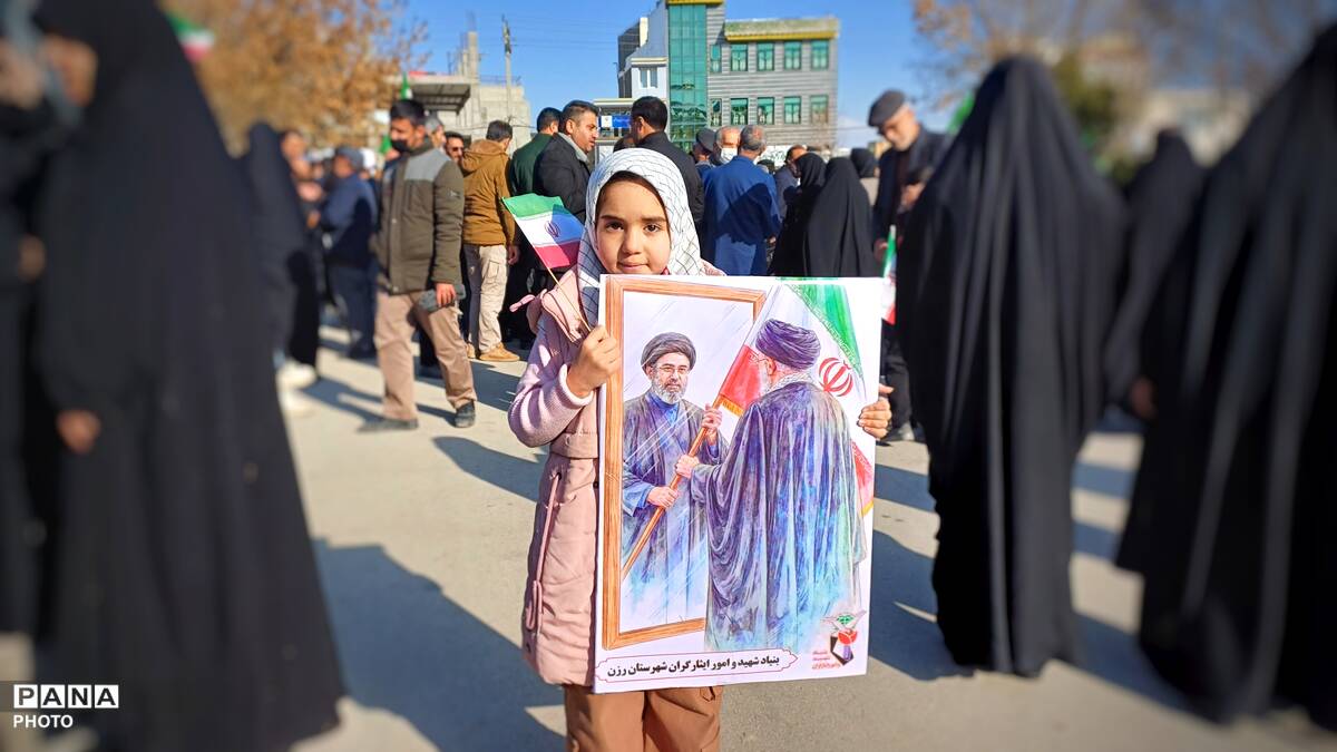  بیعت مردم رزن با سومین رهبر نظام مقدس جمهوری اسلامی ایران