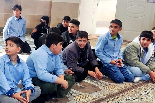 معاینات پزشکی دانش‌آموزان مدرسه انصارالمهدی قرچک