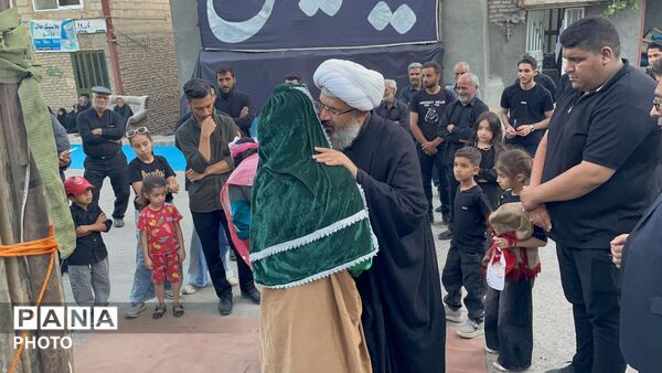 حضور امام جمعه و شهردار کاشمر در مراسم مقتل خوانی روستای طرق