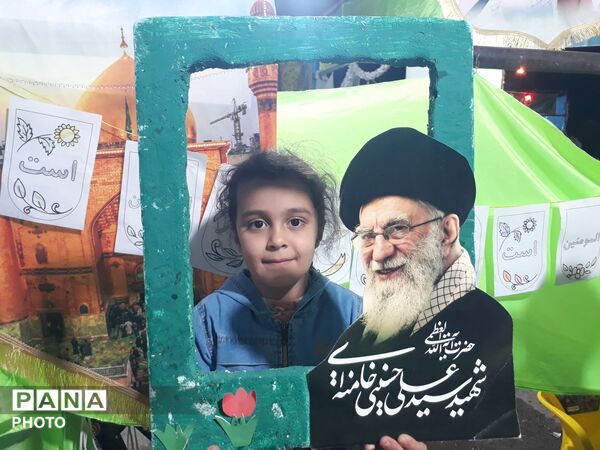حضور فعال موکب «مهد آدینه» ستاد نماز جمعه در جشن‌های عید غدیر تویسرکان