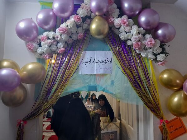 اعتکاف دانش‌آموزان منطقه ۱۶؛ دارالشهدای شهر تهران 