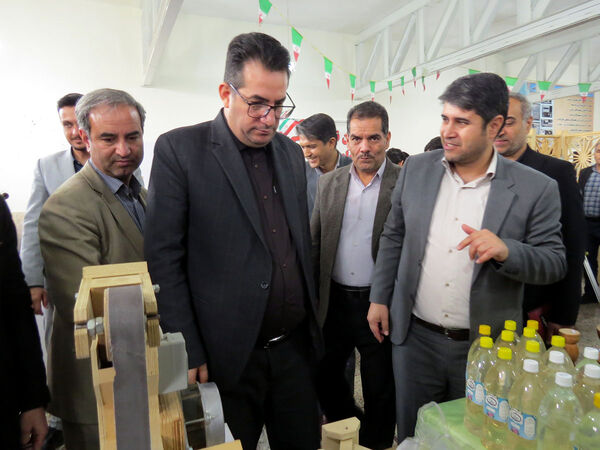افتاحیه نمایشگاه دستسازه های هنرستان های شهرستان بجنورد 