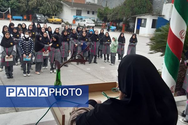 گرامیداشت هفته پدافند غیرعامل در دبیرستان فرزانگان قائمشهر