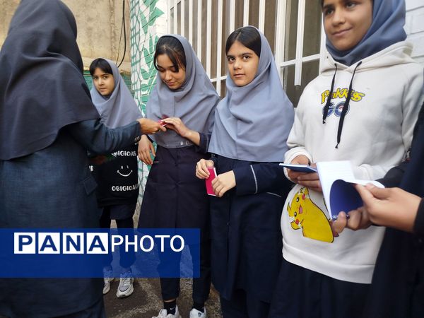 جشن ولادت حضرت زینب در دبیرستان دخترانه دانشور 2 