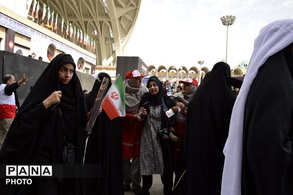 امدادرسانی به عزاداران در مسیر بدرقه