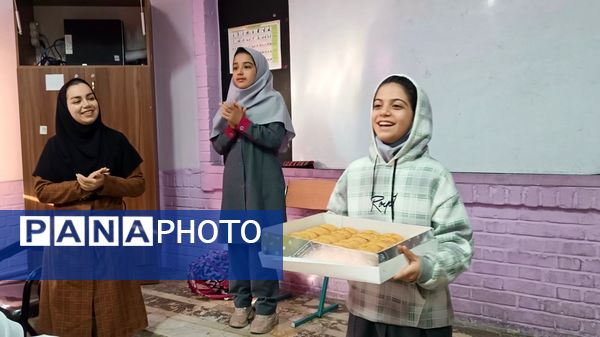 جشن نیمه شعبان در دبستان پنجم مهر مشهد 