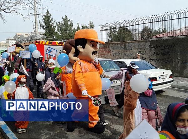 برگزاری طرح ایمنی  و سلامت با پویش نه به تصادف در مدرسه دختران شاخص 