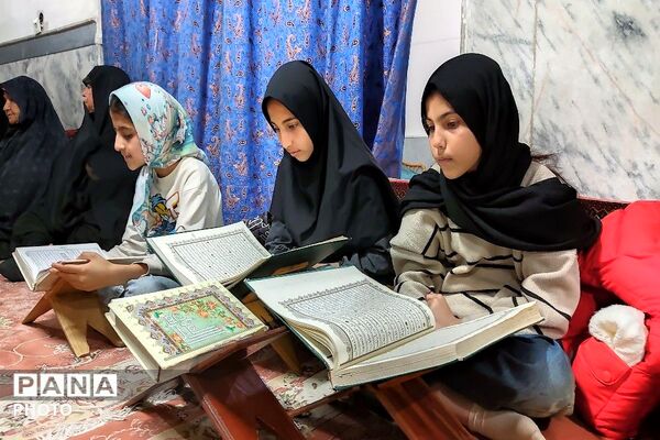 محفل انس با قرآن کریم یادوراه شهدای جنگ رمضان