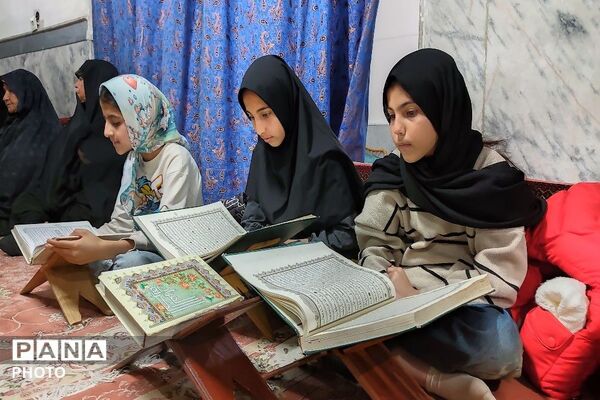 محفل انس با قرآن کریم یادوراه شهدای جنگ رمضان