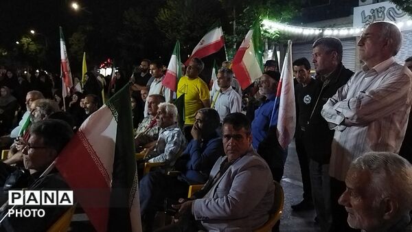 کافه گفتگو حسینیه امام در هشتاد و نهمین شب از اجتماعات مردمی 