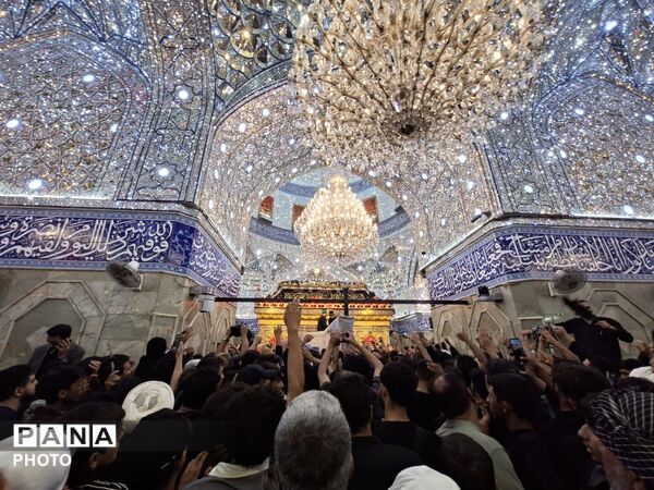 قلب ها برمدار حسین بن علی (ع) می‌تپد