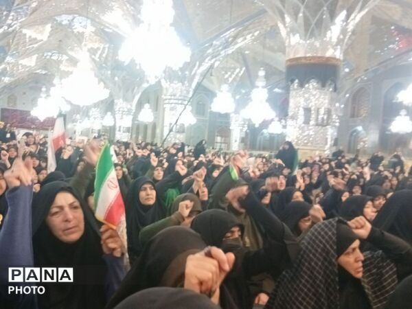 اجتماع بیعت بانوان با رهبر انقلاب اسلامی  در حرم مطهر رضوی