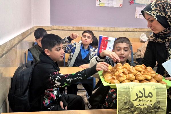 گرامیداشت روز مادر در مدارس اسلامشهر