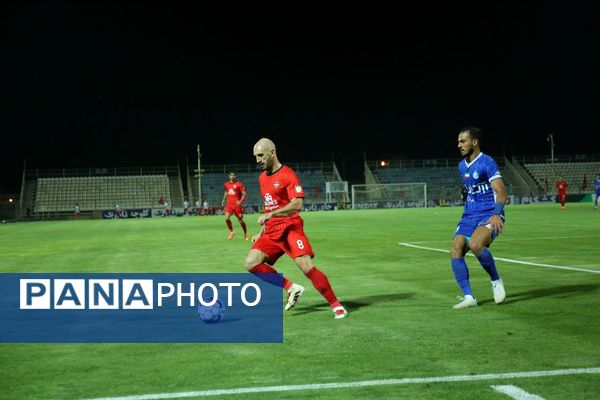 بازی تراکتور و استقلال در تبریز