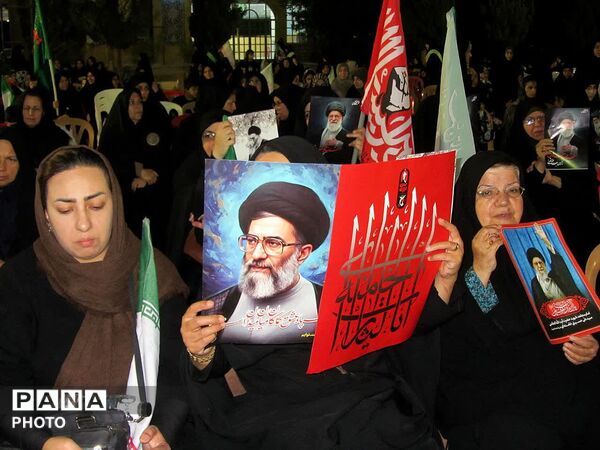 مراسم گرامیداشت آقای شهید ایران و یادبود شهدای شهرستان فلاورجان در اردوگاه شهید بهشتی اصفهان