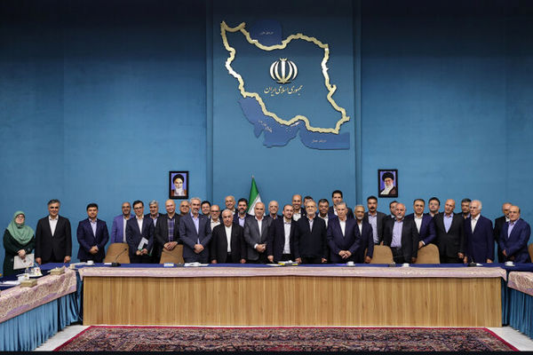 پزشکیان: از کمک بخش خصوصی برای اصلاحات اقتصادی استقبال و حمایت می‌کنیم