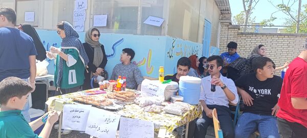 برپایی بازارچه در مدرسه ولیعصر آشخانه 