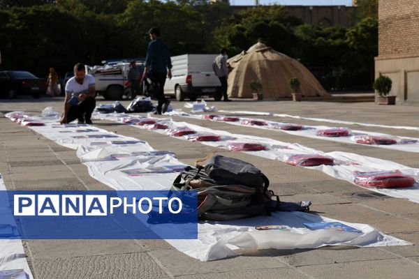 توزیع ۴۰۰ بسته لوازم تحریر برای دانش‌آموزان نیازمند در تبریز
