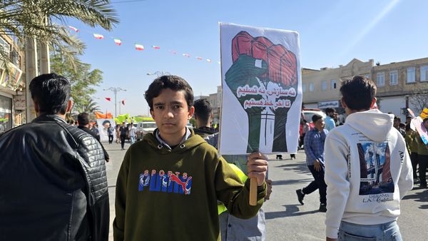 برگزاری راهپیمایی باشکوه ۱۳ آبان در شهرستان بافق 