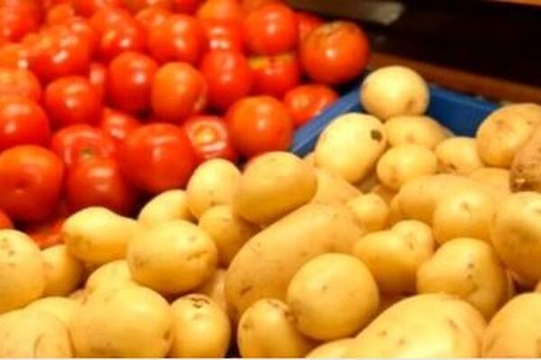 صادرات تخم‌مرغ، سیب‌زمینی، گوجه‌فرنگی و خرما ممنوع شد