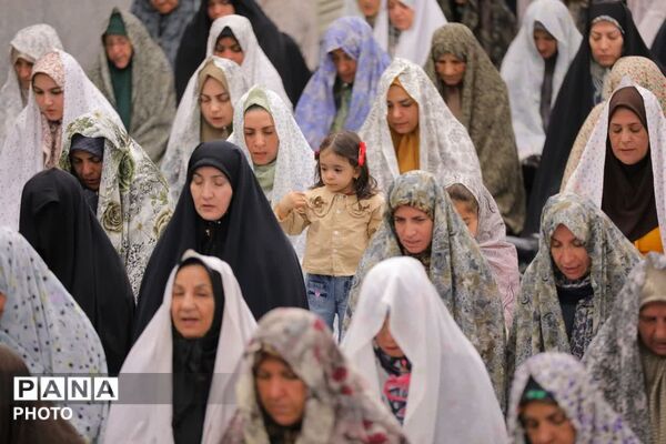 نماز عبادی و سیاسی  مردم شهرستان ساوجبلاغ 
