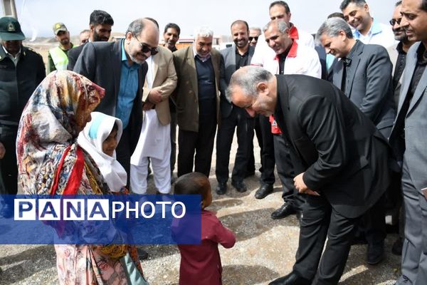 بازدید استاندار خراسان جنوبی از نوروزگاه و سیاه چادر عشایری درمیان