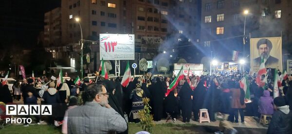 تجمع دیگر مردم ساوجبلاغ در بیعت با رهبر انقلاب 