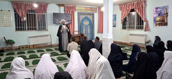 برپایی سفره افطاری در خوابگاه فضیلت فاروج