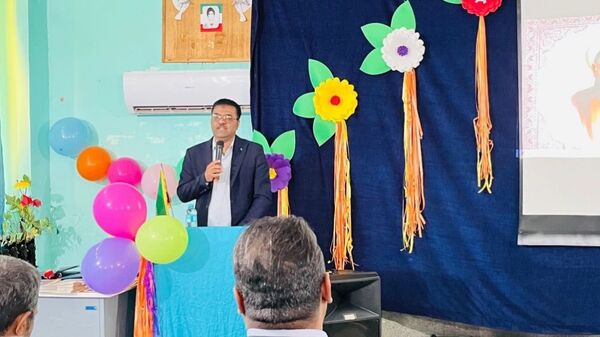 مراسم بزرگداشت مقام معلم در جزیره هرمز