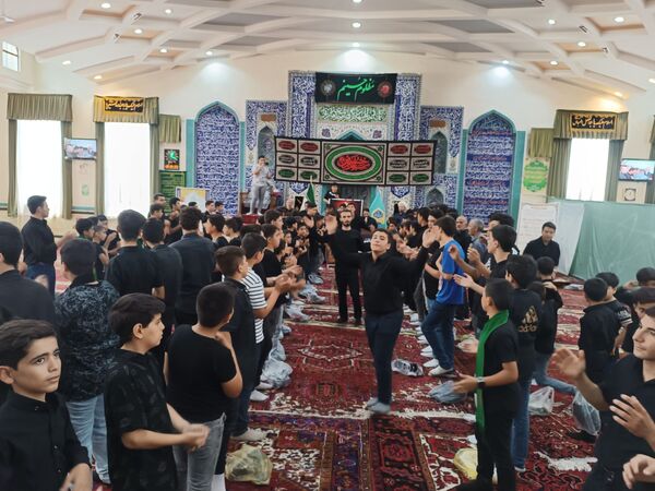 سوگواره احلی من‌‌العسل با حضور دانش‌آموزان آذرشهری 