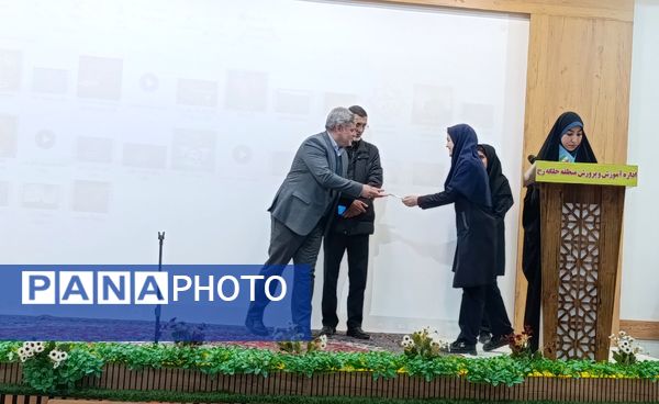 جشن گرامیداشت ایام‌الله دهه فجر در سالن اجتماعات کوثر