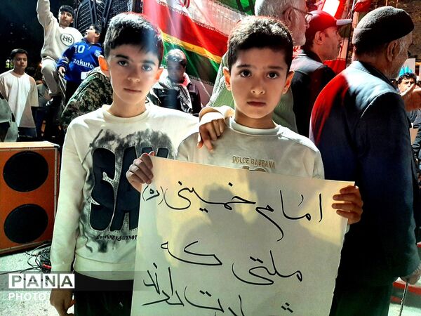 نمایش وفاداری گالیکشی‌ها در سی‌امین قرار