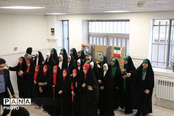 نمایشگاه زنگ مهر در ناحیه یک مشهد 