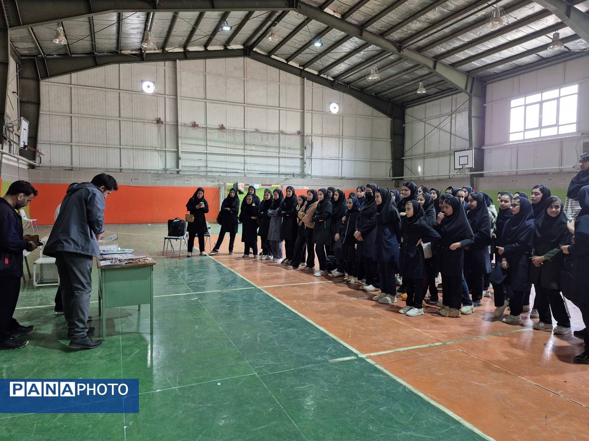 استعدادیابی دختران و پسران ورزشکار در زاوه