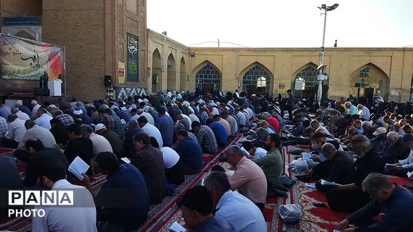 قرائت دعای عرفه در مسجد جامع  نیشابور-۲