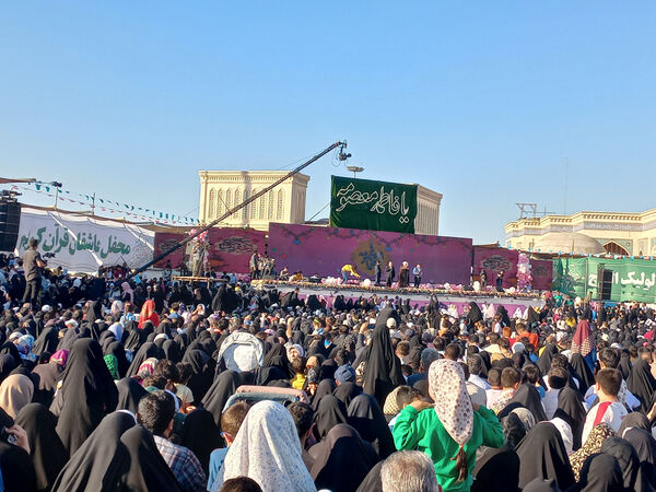 جشن تکلیف دختران و گرامیداشت دهه کرامت در قم