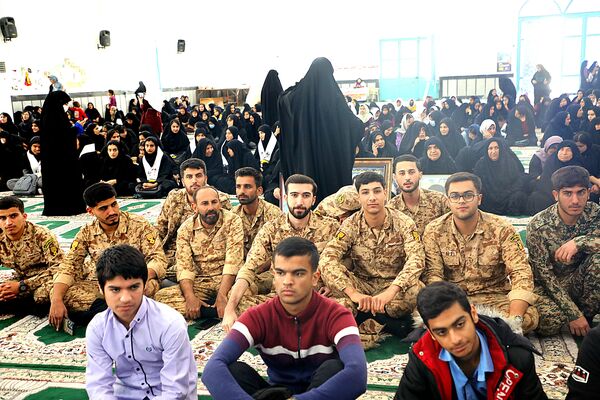 اجتماع همایش «شکوه اقتدار» بسیجیان در لنده