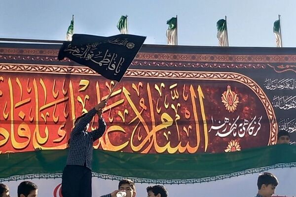 استادیوم ورزشی شهدای شهرستان قدس میزبان پرشورترین مراسم روز دانش‌آموز 