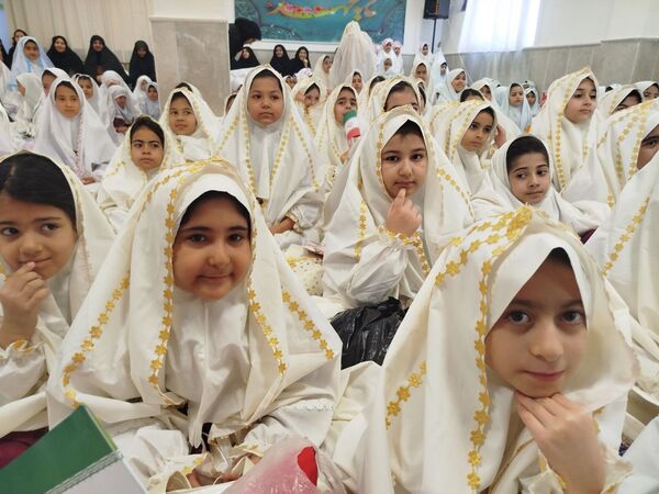 جشن تکلیف برای ۳۶۰ دانش‌آموز پایه سوم شهرستان فاروج